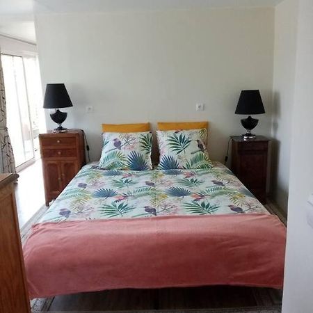 Chalet Pour Deux Personnes Saint-Pierre-du-Lorouer Экстерьер фото