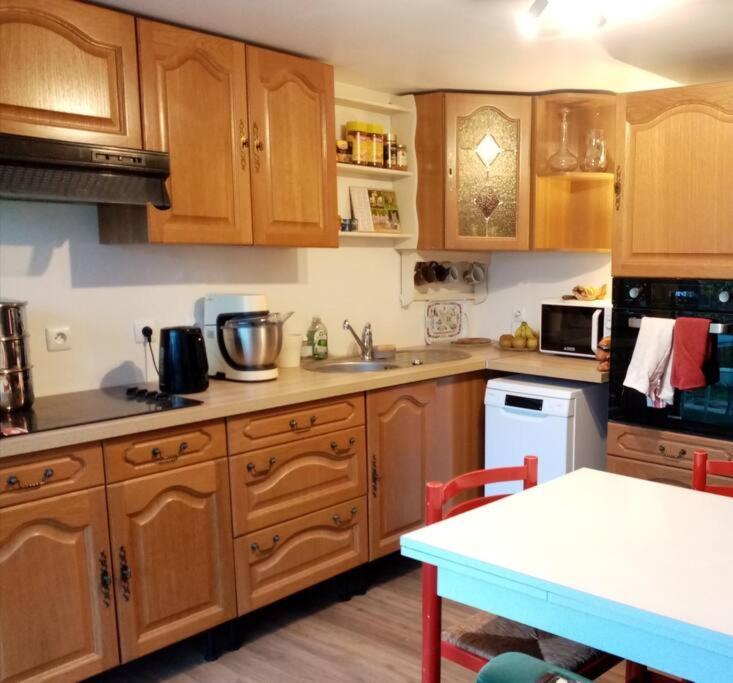 Chalet Pour Deux Personnes Saint-Pierre-du-Lorouer Экстерьер фото